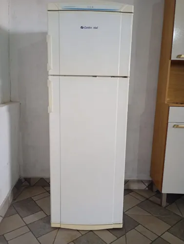 Vende-se geladeira usada