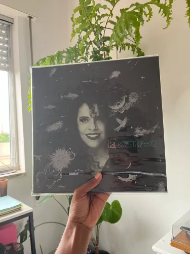 Vinil duplo  Gal Estratosférica 2025, Noize. 
