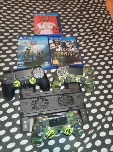 Vendo PS4 1TB DE MEMÓRIA