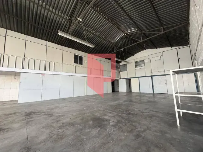 Galpão Comercial Completo e Estruturado 290 m² + Mezanino para locação, Caiçaras, Belo Ho