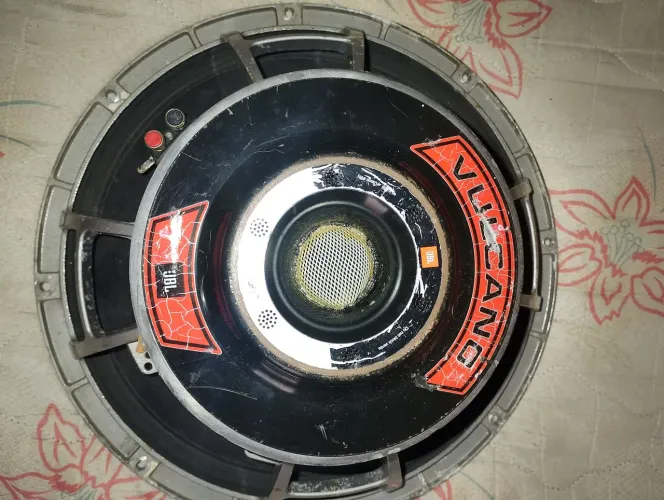 Vendo falante vulcano 3.0 JBL