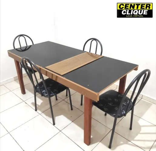 Mesa Semi Nova em MDF, com 4 Cadeiras: Retirar no Aero Rancho! 