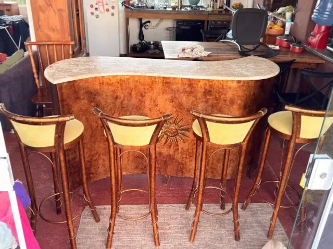Bar Artesanal Vintage com Pedra e 4 Banquetas