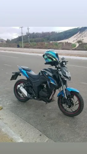 moto muito boa de qualidade confortável e conservada 