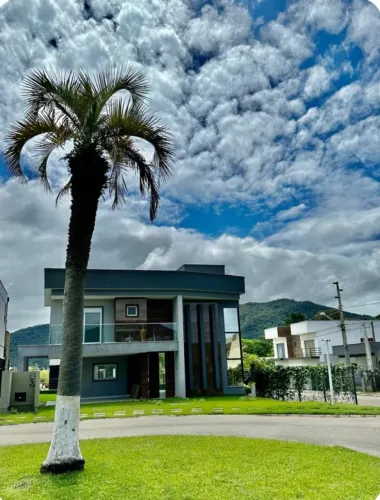 Casa Alto Padrão para Locação em Florianópolis, São João do Rio Vermelho, 3 dormitórios, 3