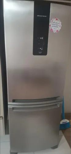 Geladeira 4 meses de uso p ir embora hj