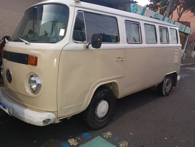 Volkswagen Kombi Standard/ Luxo/ Serie Prata 1996