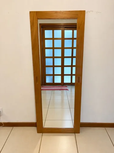 Espelho com moldura de madeira 160cm x 60cm