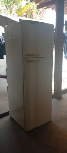 Vendo geladeira 
