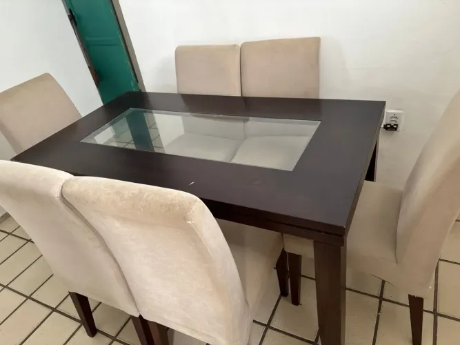 MESA COM 6 cadeiras