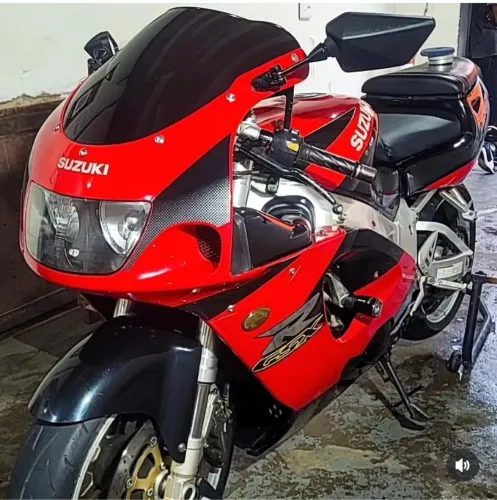 Suzuki gxsr 750 srad