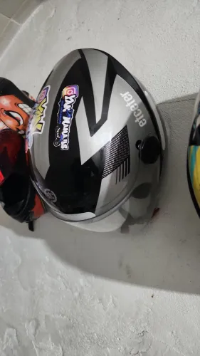 Capacete Aberto