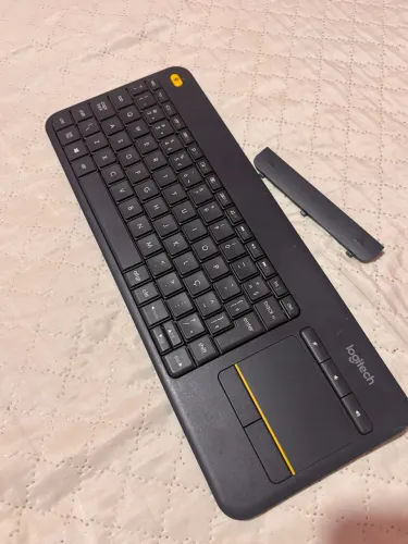 Teclado logitech sem fio USB