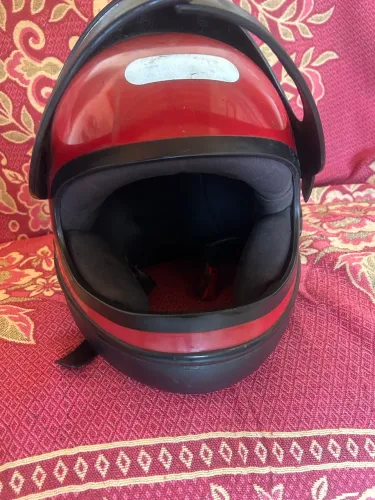 Vendo capacete sem viseira 50,00