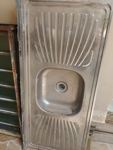 Vendo pia de inox usado em bom estado 