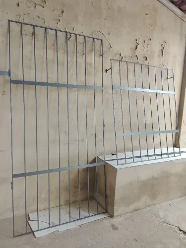 Vendo grande de porta e janela novas