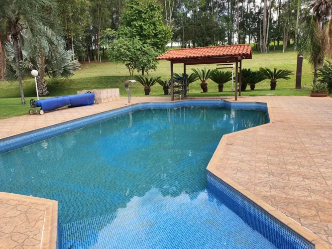 Fazenda de alto padrão/ São Miguel do Passa quatro-Go