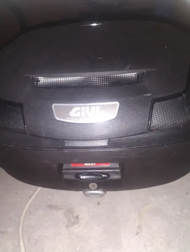 Baú givi 45 litros