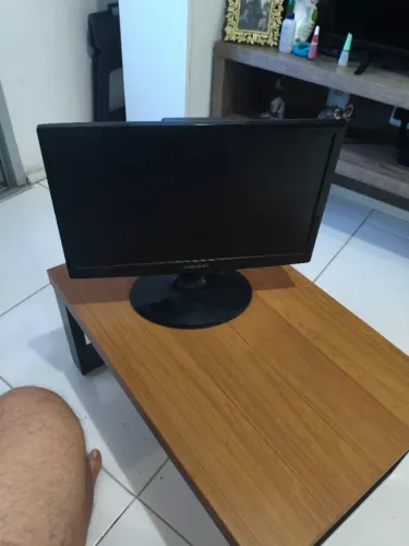 Televisão 18 polegadas, para venda de peças 