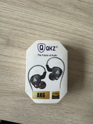 Fone QKZ AK6