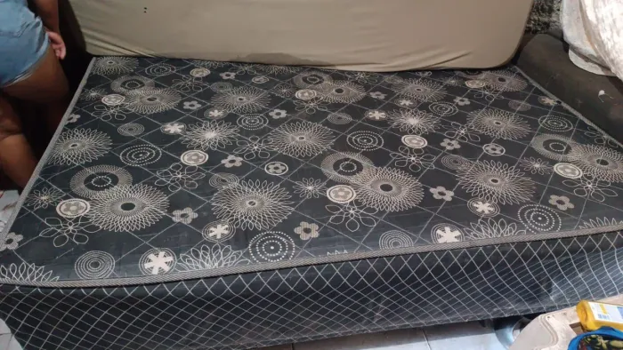 Vendo uma cama de casal box