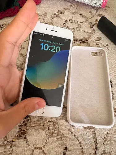iPhone 8