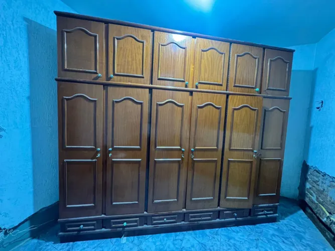 Vendo guarda-roupa e cama casal