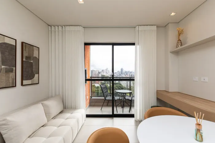 Apartamento mobiliado para alugar com 1 quarto no Portão em Curitiba