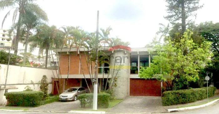 CASA TÉRREA JARDIM SÃO BENTO 4 SUÍTES. 7 VAGAS. 332 M² ÁREA CONSTRUÍDA.