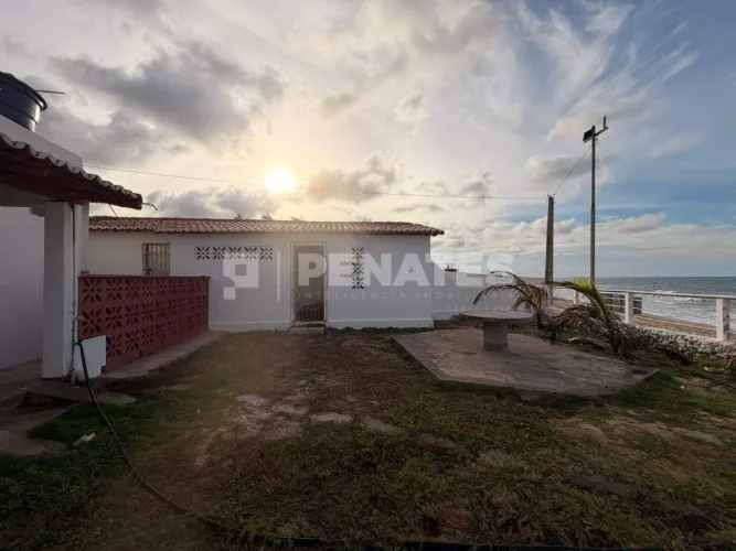 Casa com 3 quartos em Touros na Praia de Cajueiro para locação.