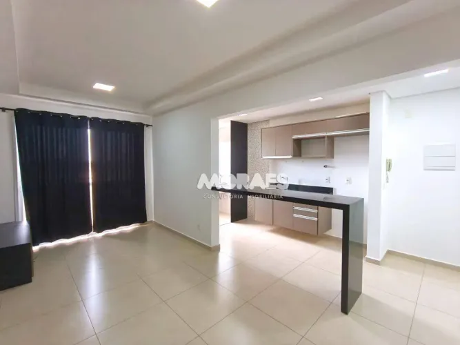 Apartamento com 2 quartos para alugar, 70 m² por R$ 2.515/mês - Residencial Vitoria - Baur
