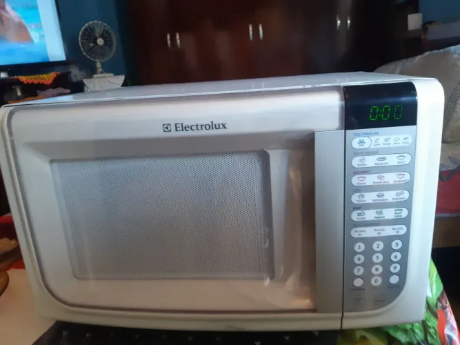 MICROONDAS ELECTROLUX 31LITROS 31LITROS