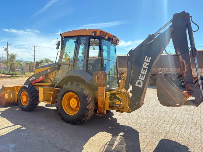 Retro escavadeira Jhonh Deere 310k