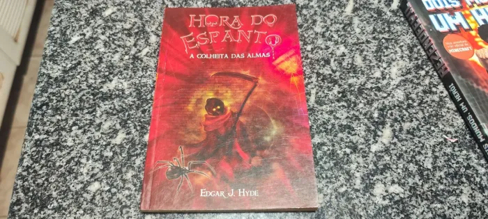 Livro: coleção hora do espanto
