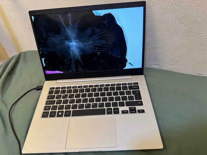 Vendo Ou Troco Notebook Samsung Tela Quebrada