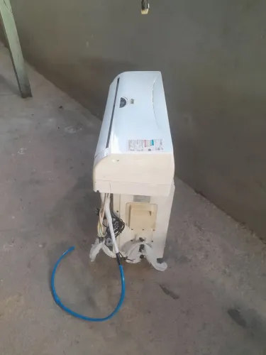 Vendo baratinho central YORK 12000 BTUS