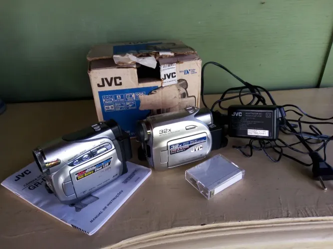 Câmeras filmadoras digitas JVC
