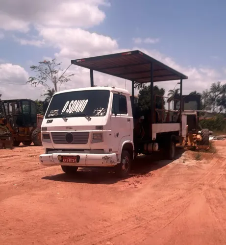CAMINHÃO COMBOIO 3.000 LITROS 
