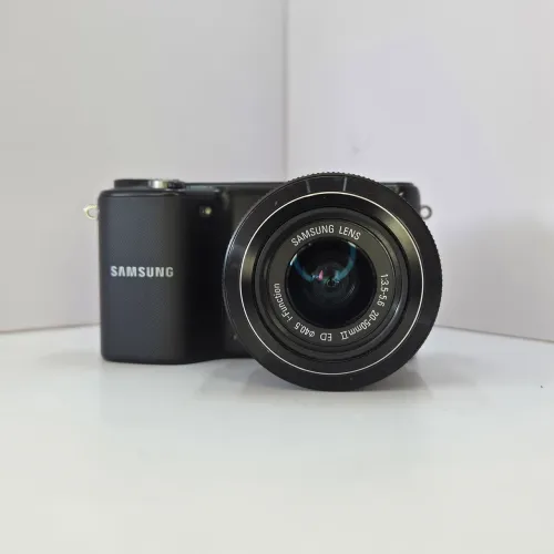 Câmera Samsung nx2000