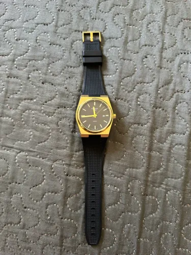 Vendo relógio tissot 1 linha resistente à água .