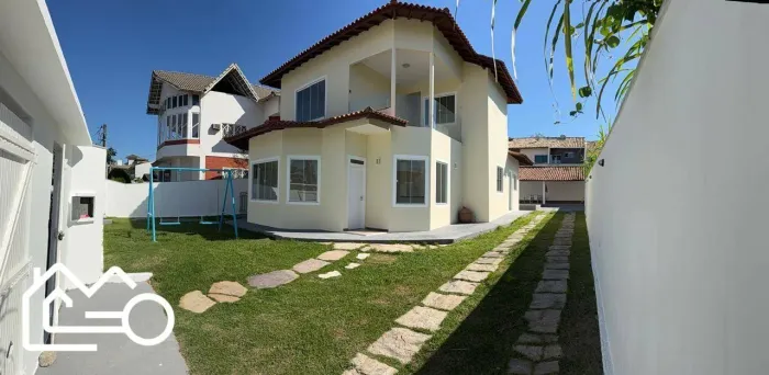 Casa Duplex Espaçosa 4 Quartos com Quintal Amplo no Mirante da Lagoa