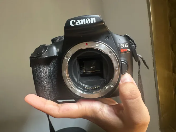 Canon T6 somente corpo