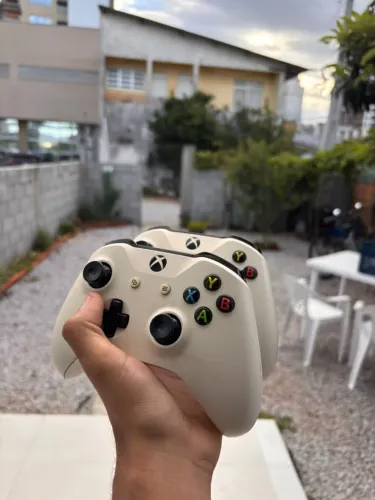 Controle Xbox One Original Branco - R$ 200 cada
