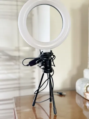 Ring Light LED com Tripé de Mesa e Controle de Intensidade