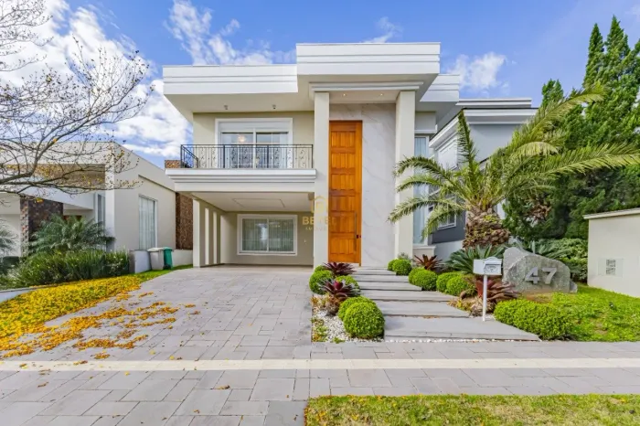 Casa de Alto Padrão no Alphaville em Gravataí - Conforto, Estilo e Sofisticação em Cada De