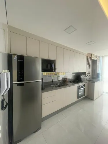 Apartamento a venda com 3 dormitórios em andar alto no Phoenix residencial Condomínio loca