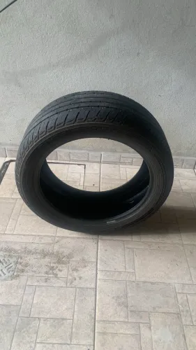 Pneus 225/55 R17 Semi Novos - Ótimo Estado!