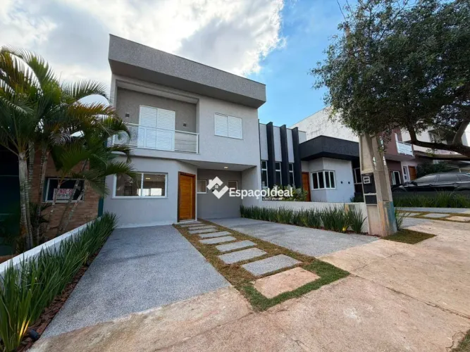 Sobrado com 3 dormitórios à venda, 147 m² por R$ 995.000 - Loteamento Dinorá Rosa - Soroca