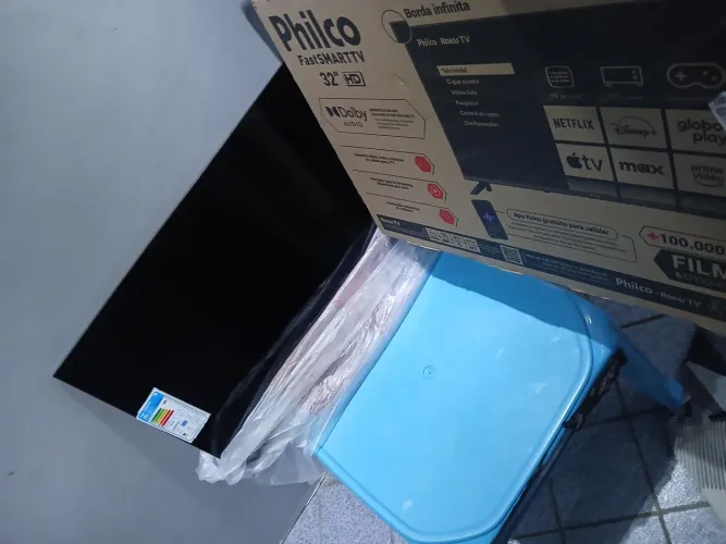 ( Dispenso curiosos)Tv philco 32 polegadas smart , nova , nunca usada , com nota  fiscal