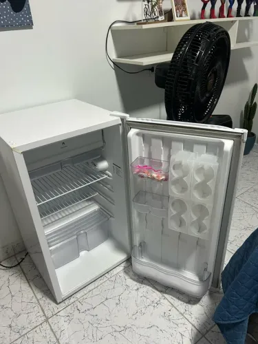 Frigobar Consul 117 Litros Branco Seminovo